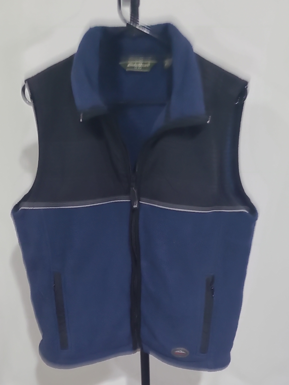 Eddie Bauer Navy and Black Fleece Vest Small Womens